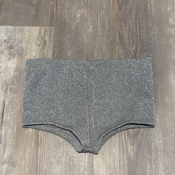 Andi Bagus Silver Sparkle Minogue Hot Pant - Picture 4 of 6